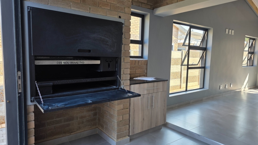3 Bedroom Property for Sale in Island View Western Cape